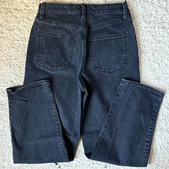 Universal Thread black distressed vintage straight style jeans women's 6 / 28R - Picture 2 of 4